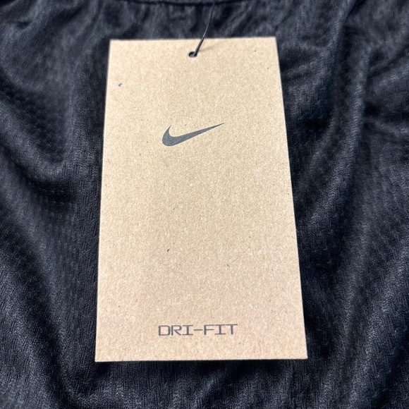 Men’s Nike Shorts - Picture 2 of 4